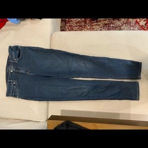 Lucky Brand size 6 skinny jeans